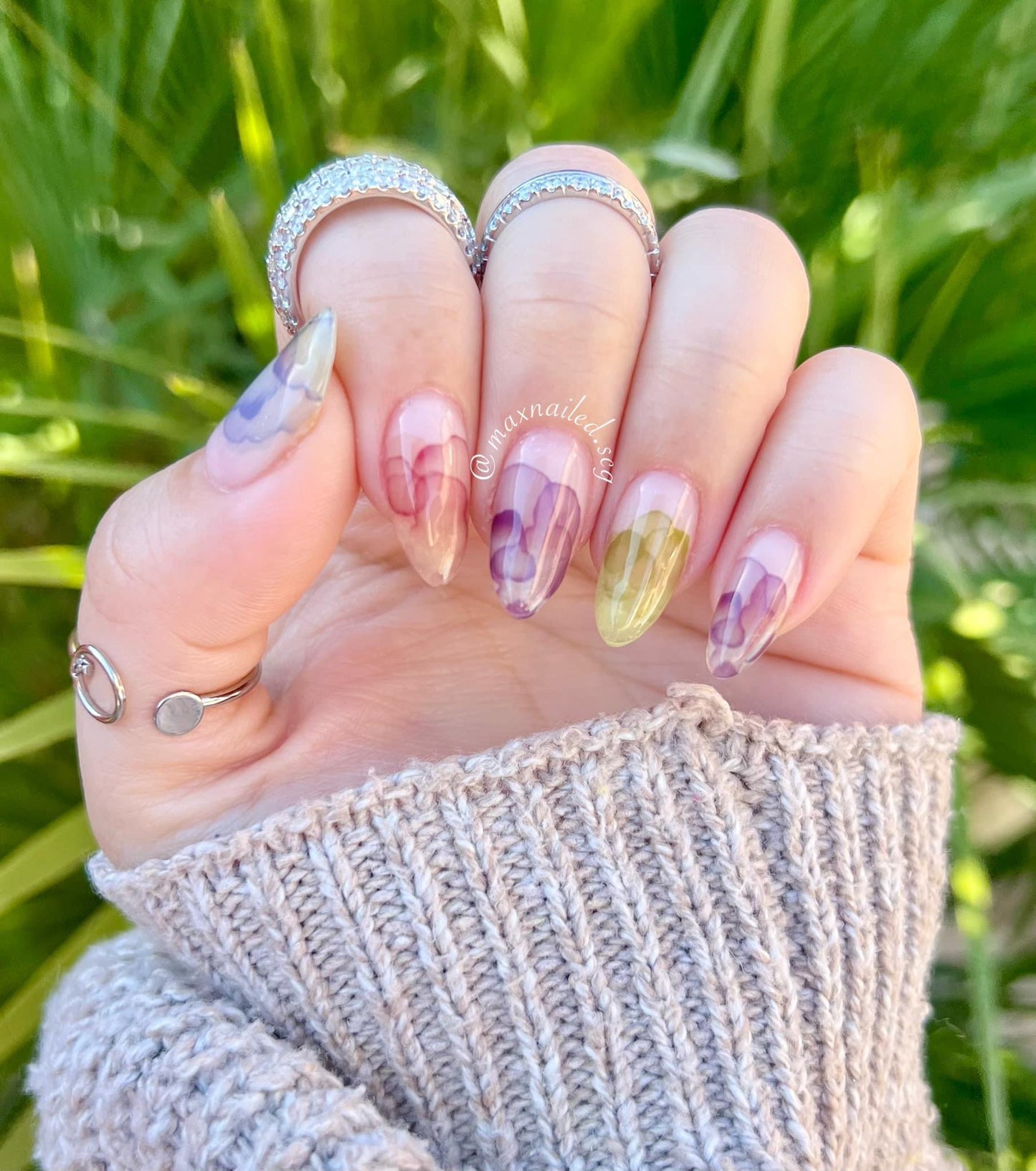 Hayhae-UV Nagelfolien-Premium- Nail wrap - Deutschland - uv gel nagelfolien - Hey, Be Ready By 11-UV Nail Wraps-Blush&Cherry - Blush and Cherry