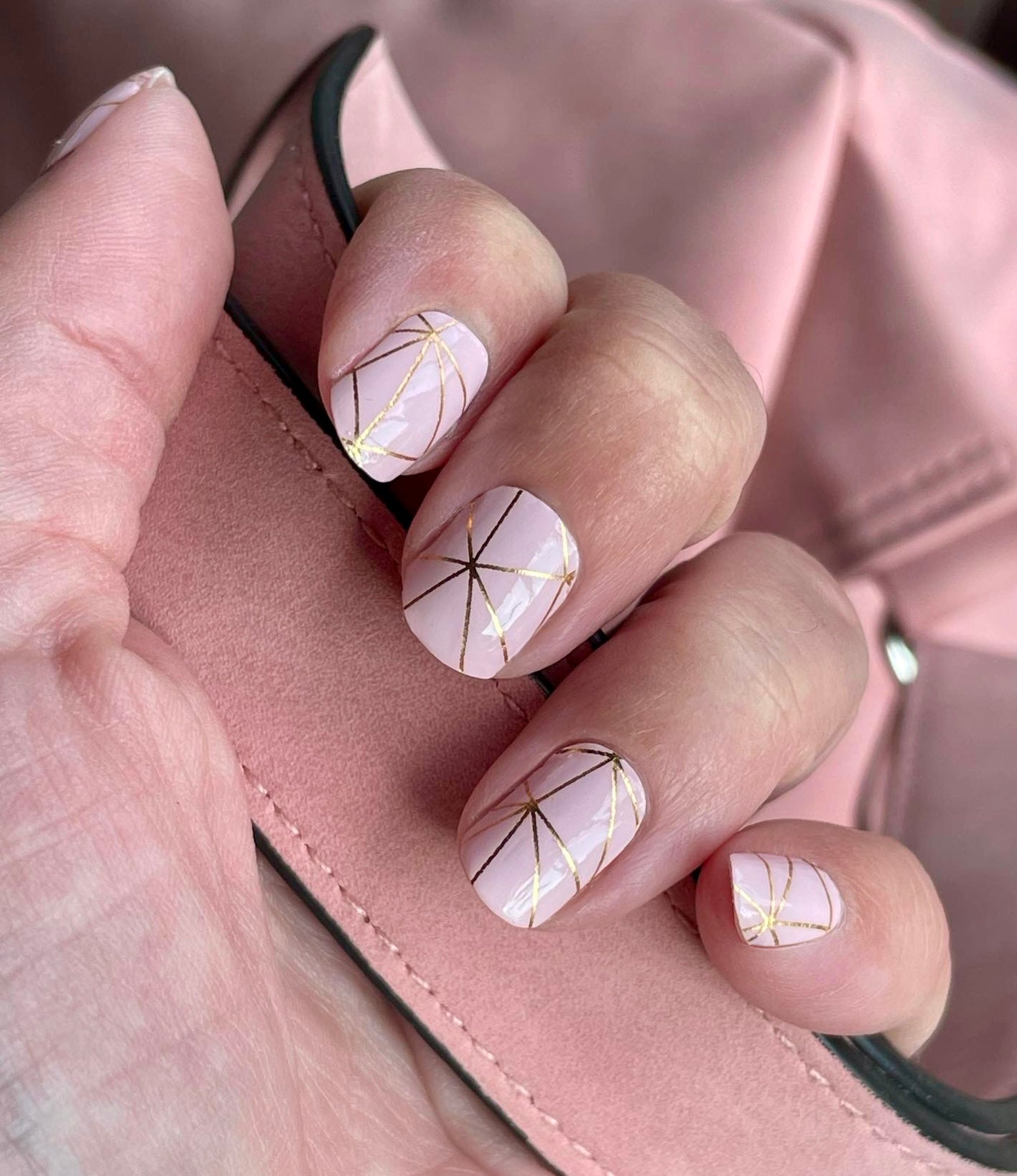 Rosy Future 16er-Blush&Cherry - Blush and Cherry - Nagelfolien ohne UV