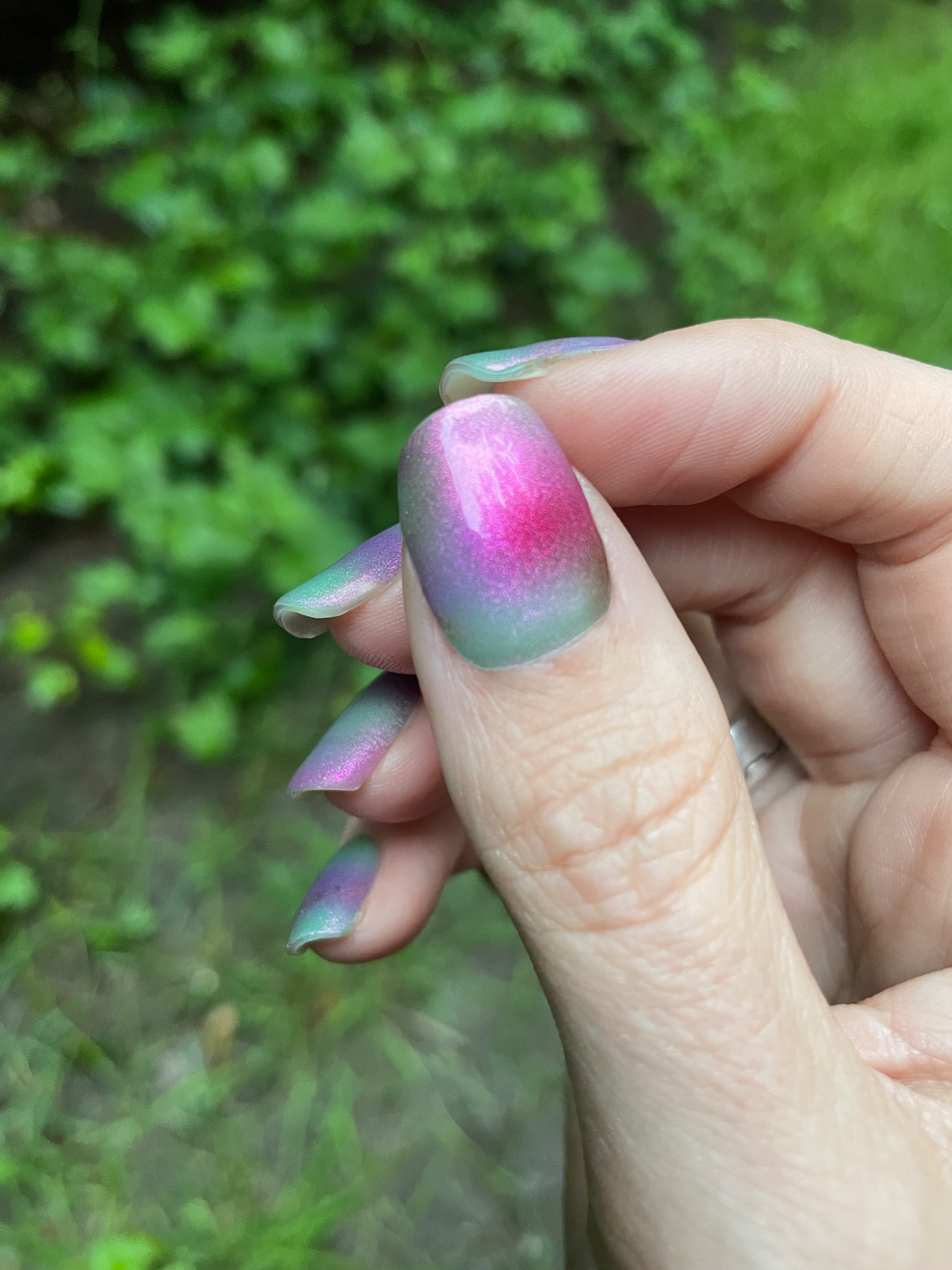 Blurry Meadow 16er-Blush&Cherry - Blush and Cherry - Nagelfolien ohne UV