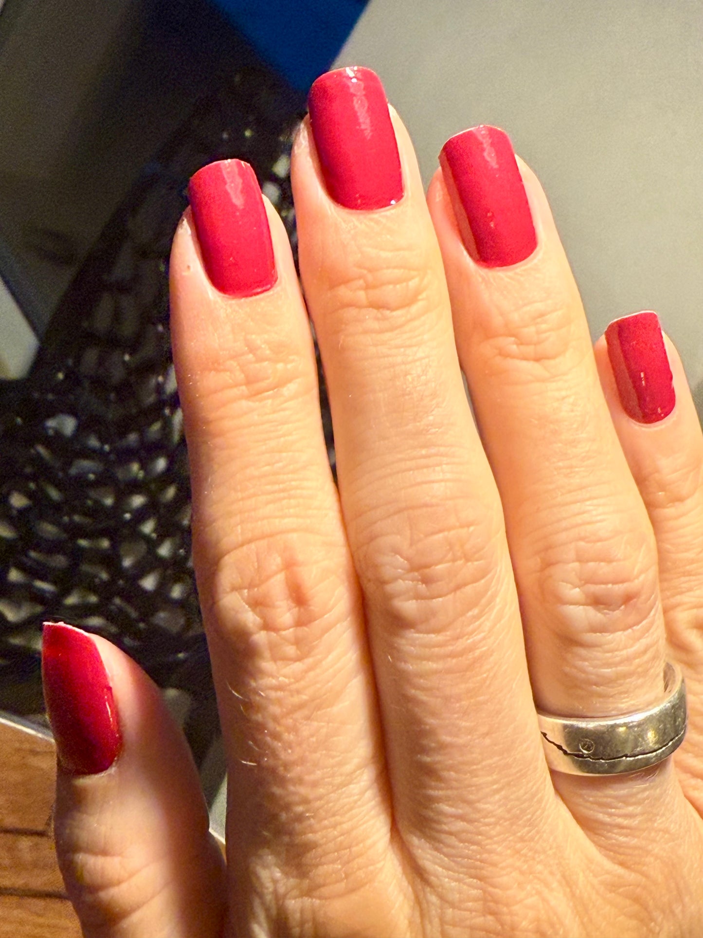 Subtle Red 16er