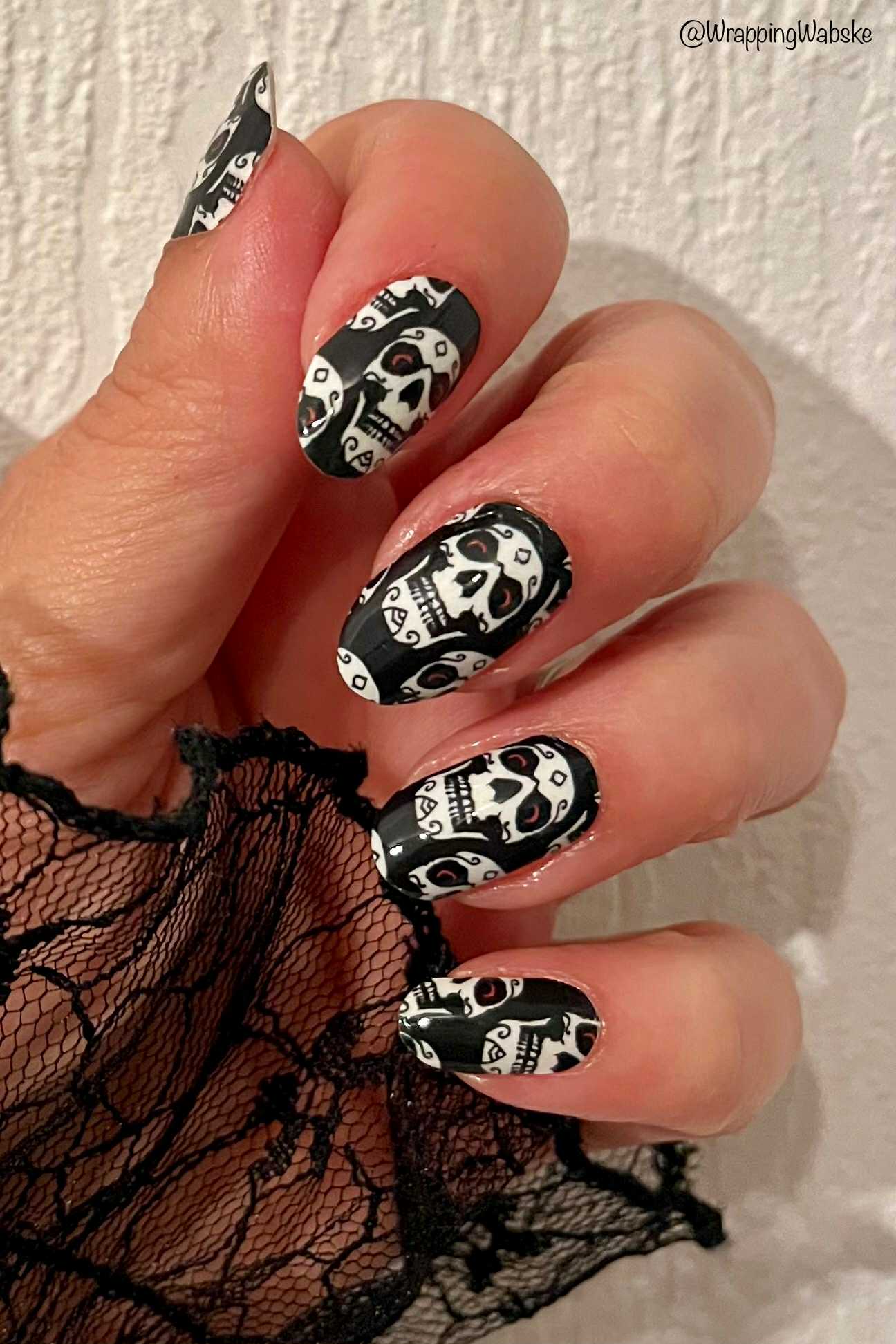 Skully Wag 16er