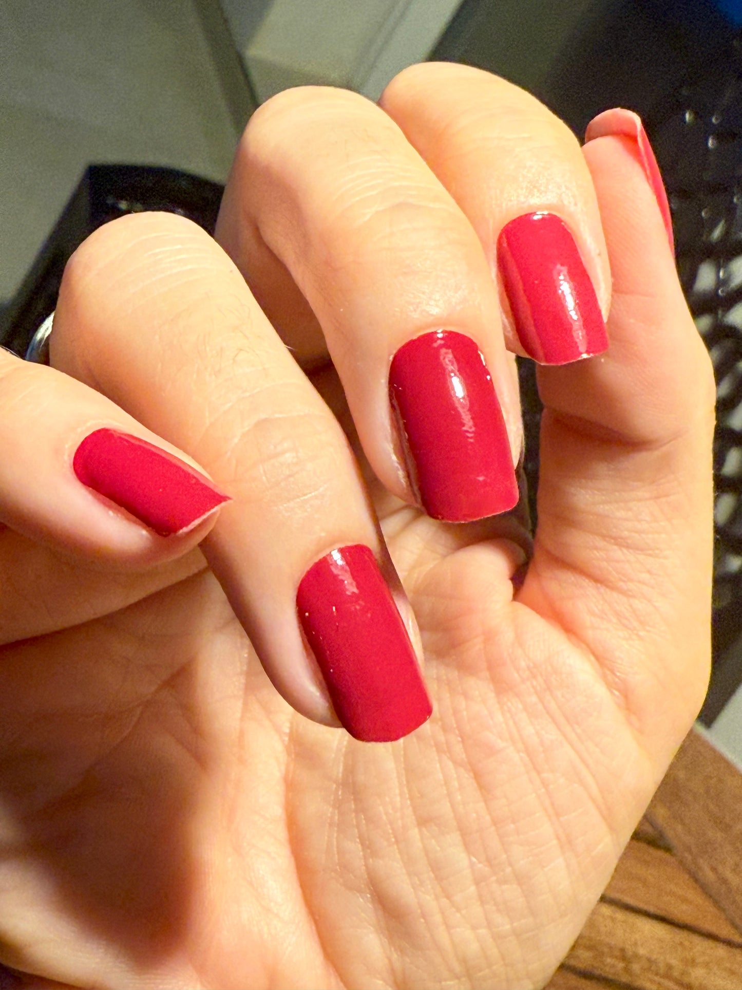 Subtle Red 16er