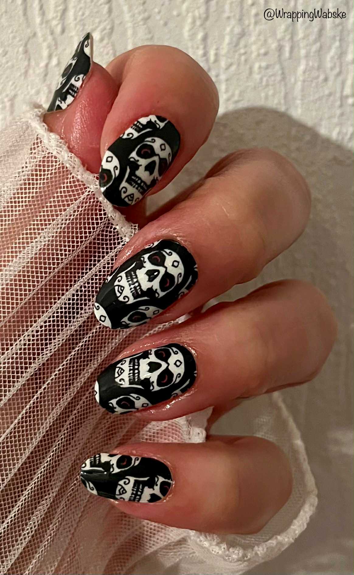 Skully Wag 16er