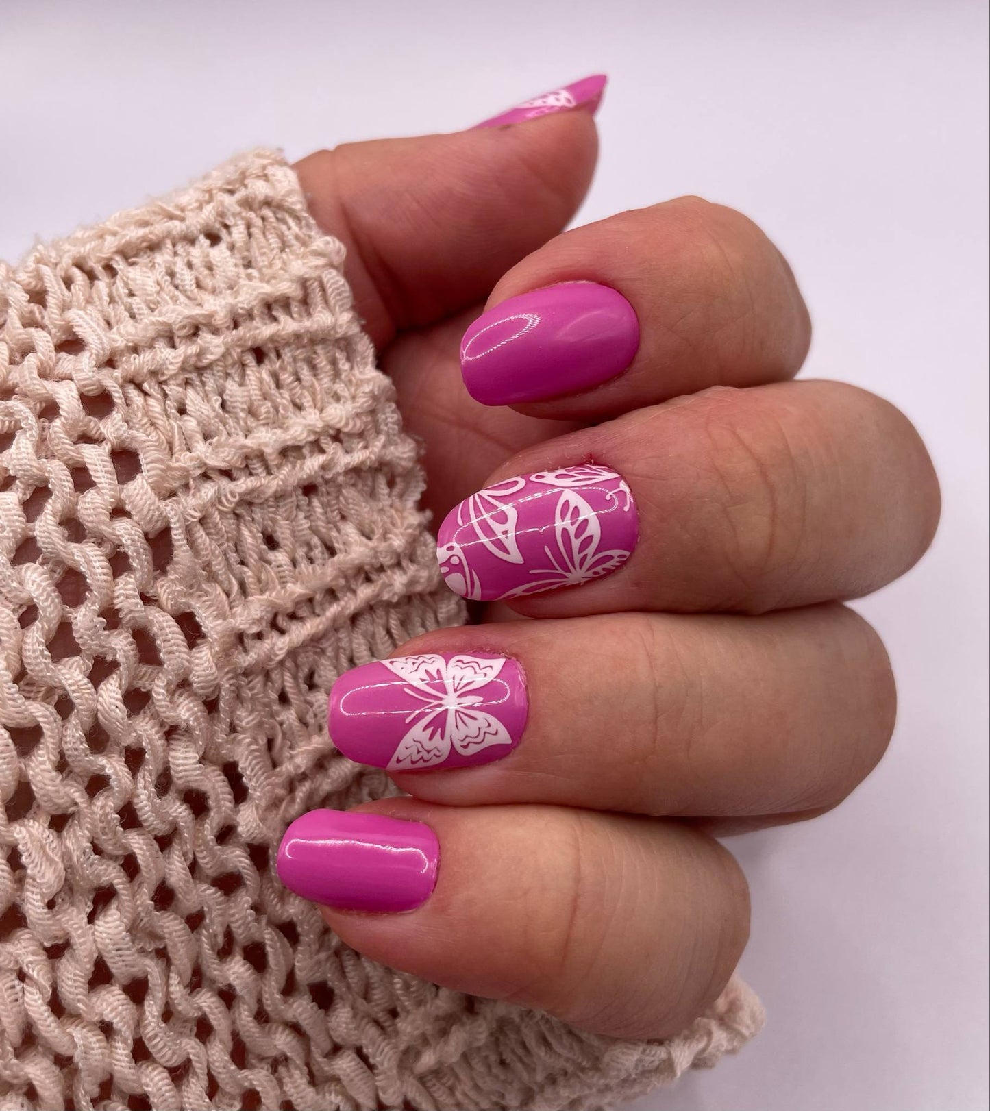 White Flutter 16er Overlay