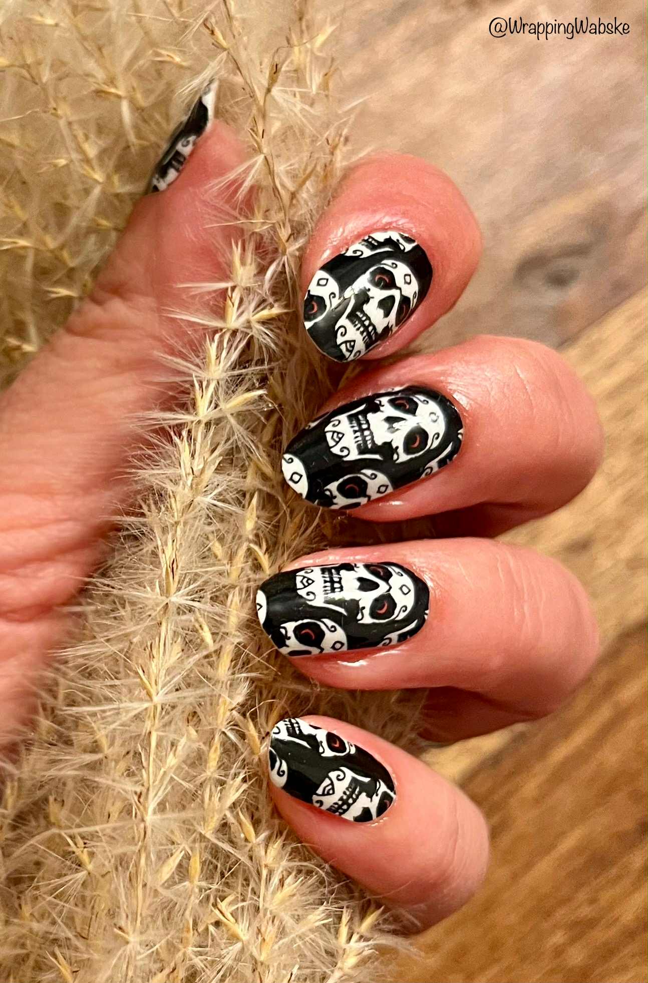 Skully Wag 16er