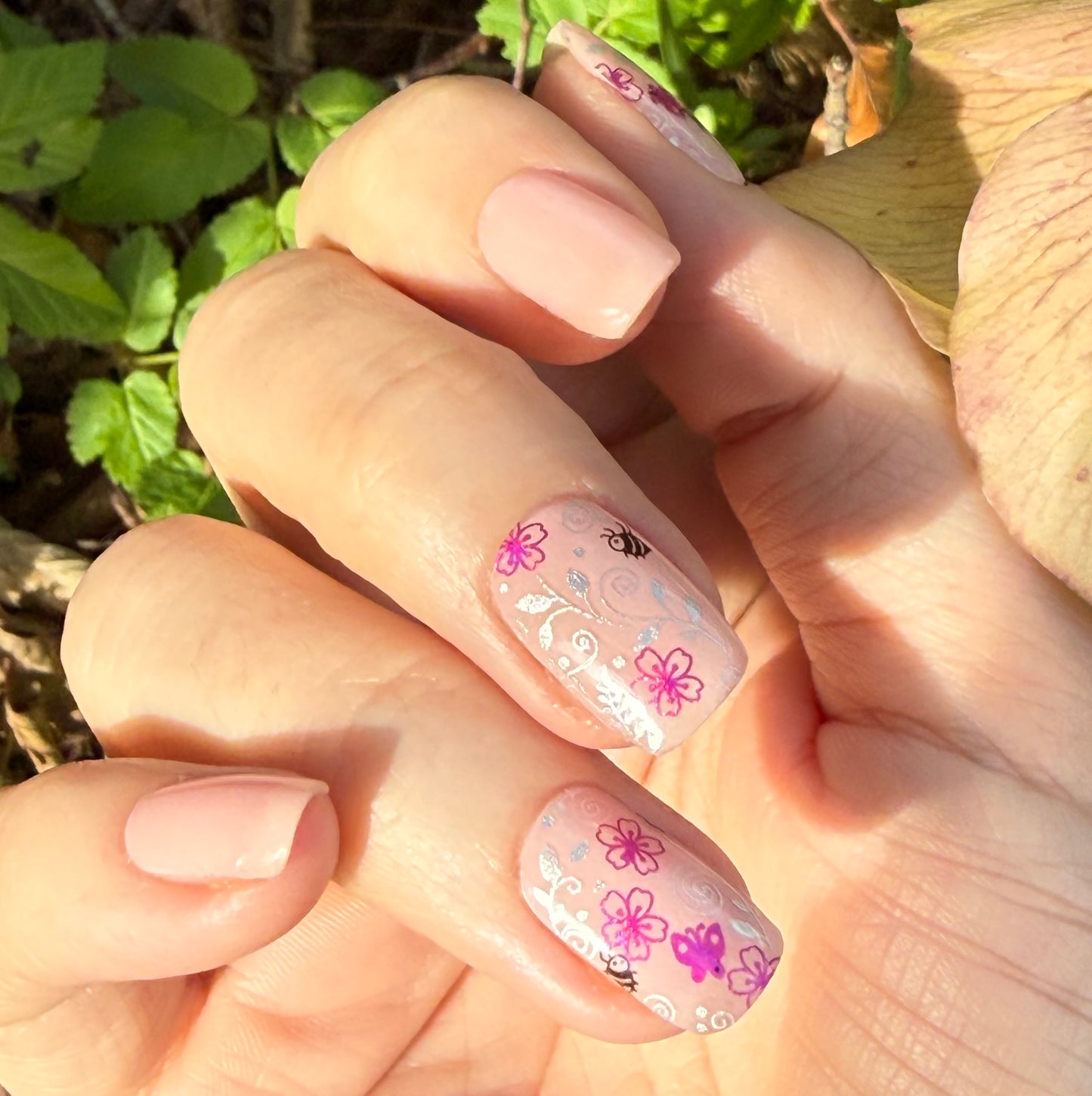 Buzzy Blossom 16er Overlay