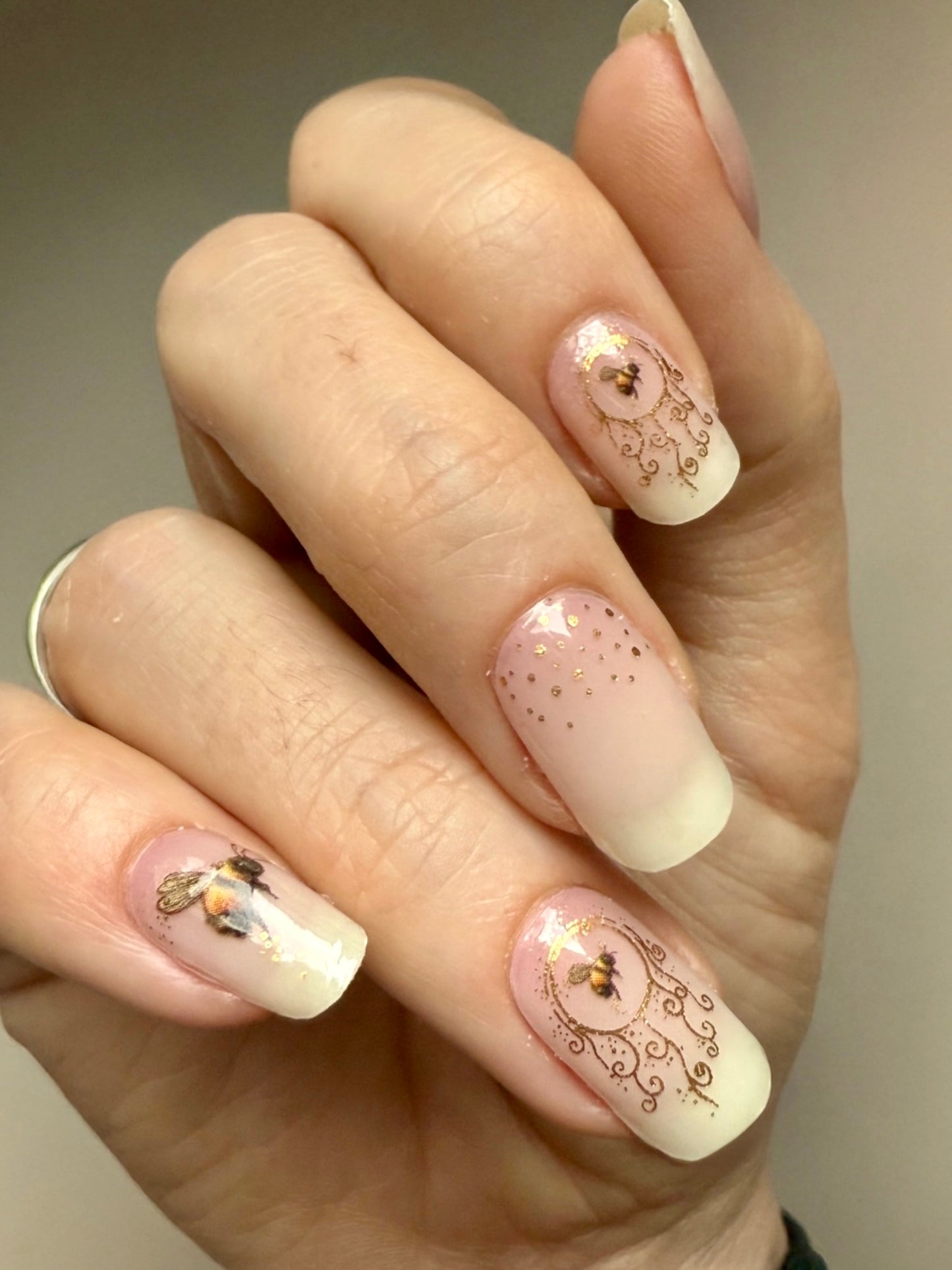 Jilly’s Bumblebee 16er Overlay