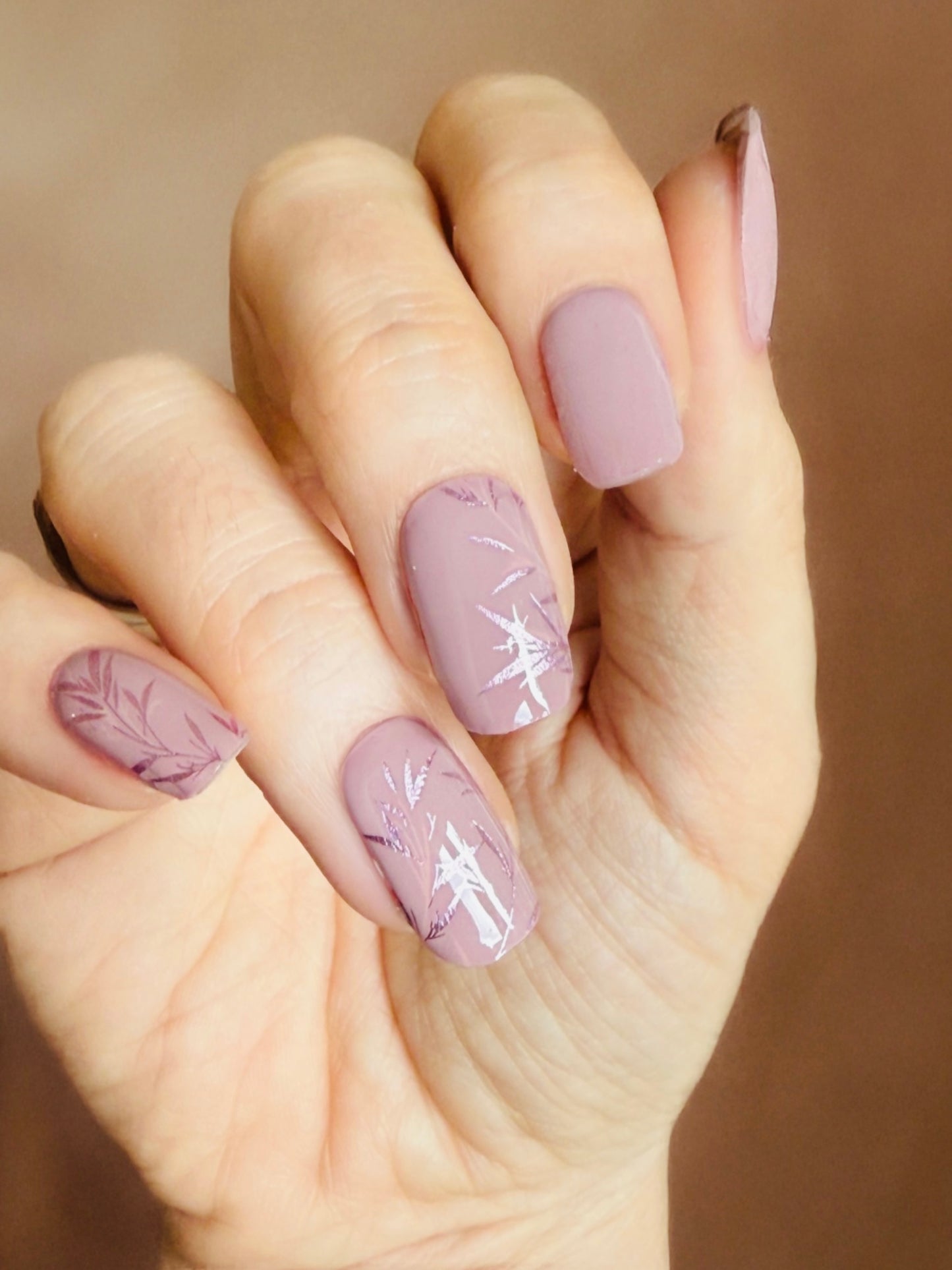 Mauve Whispers 16er