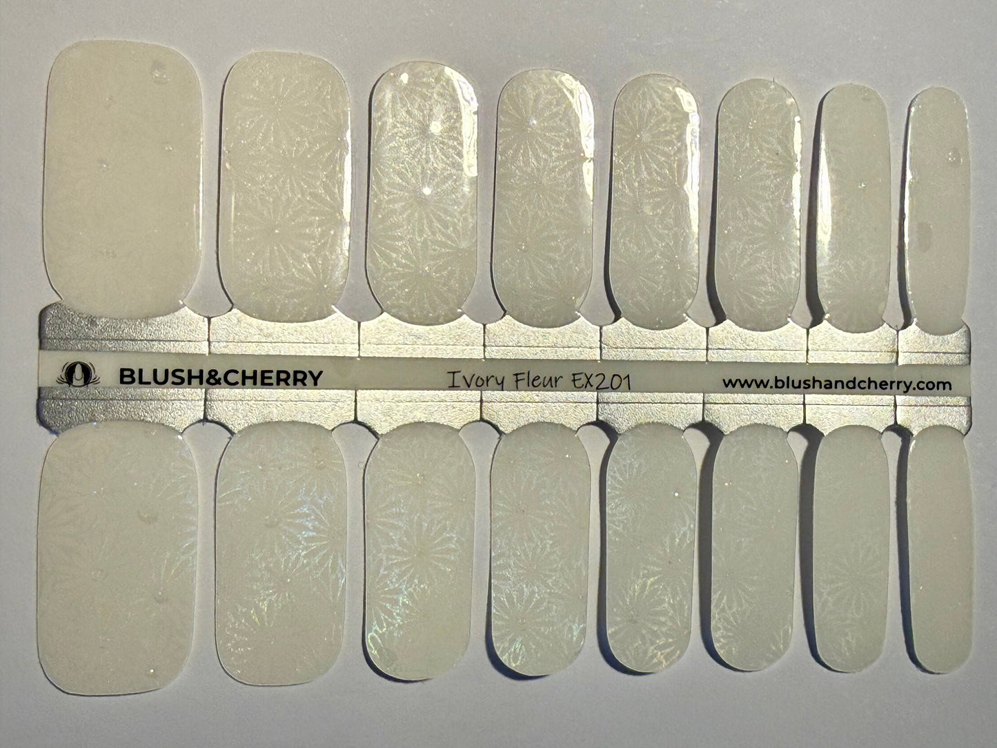 Ivory Fleur 16er Overlay
