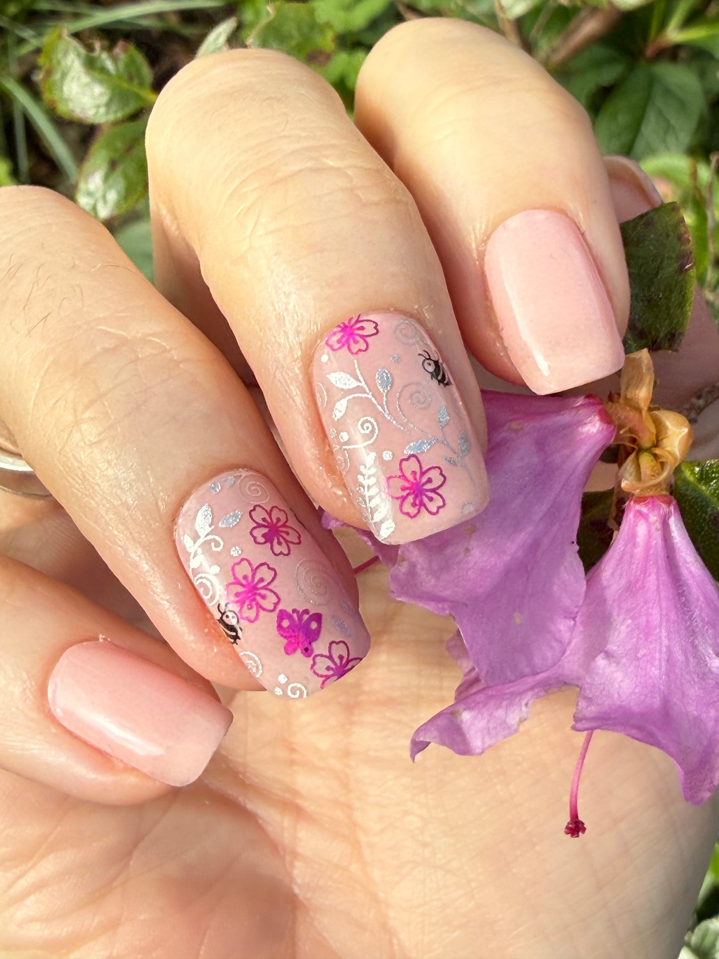 Buzzy Blossom 16er Overlay